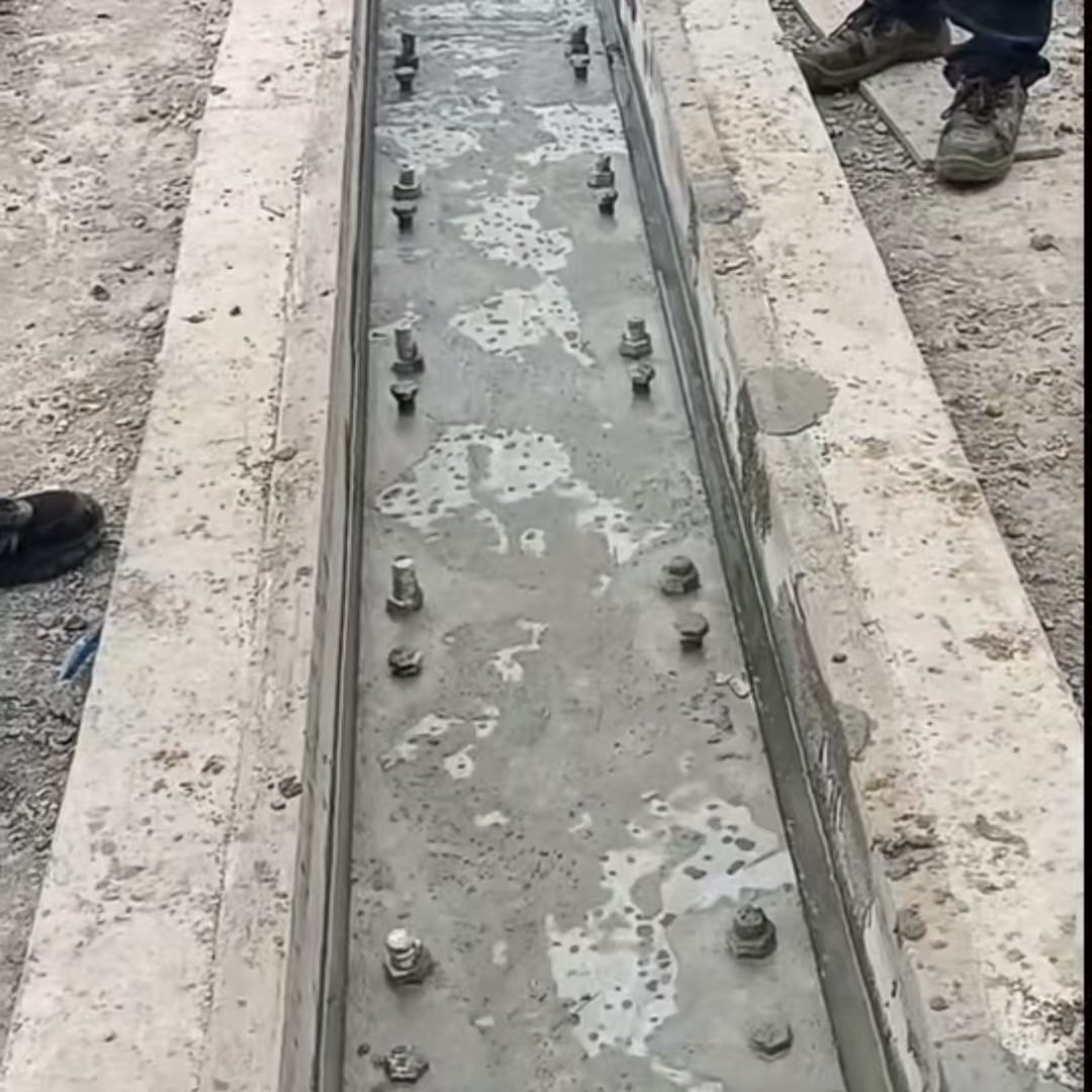 酒泉港口码头起重机龙门吊重型机械设备稳固用早强快凝轨道胶泥